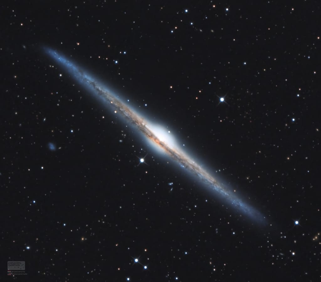 NGC 4565: Galaxy on Edge NGC 4565: Galaxy on Edge