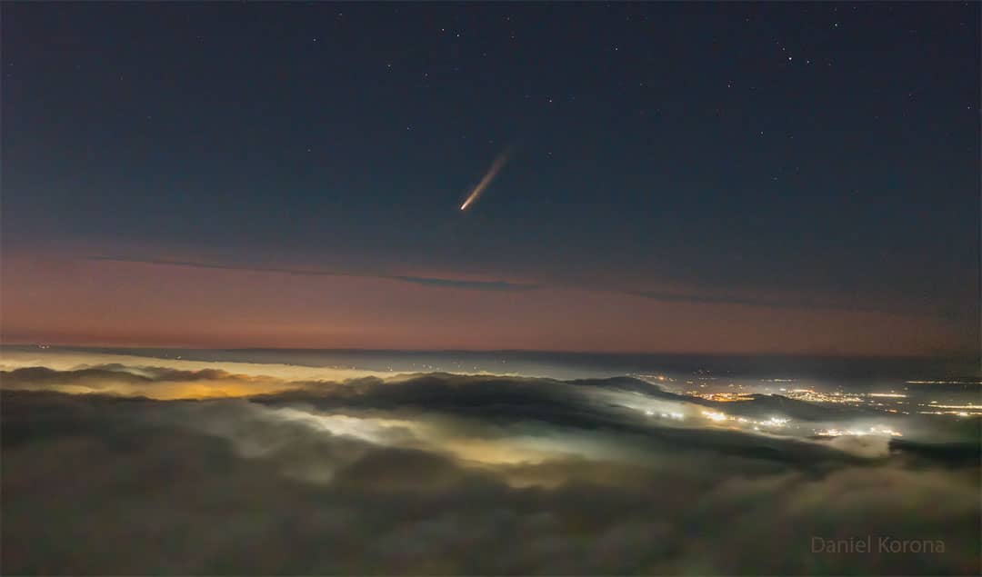 Comet Tsuchinshan ATLAS over Mexico Comet Tsuchinshan ATLAS over Mexico