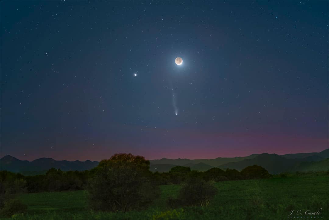 Comet, Planet, Moon Comet, Planet, Moon