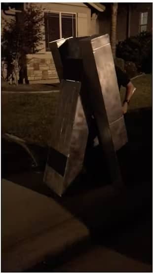 手把手教你如何打造《星际穿越》中的 TARS 机器人复制品 手把手教你如何打造《星际穿越》中的 TARS 机器人复制品