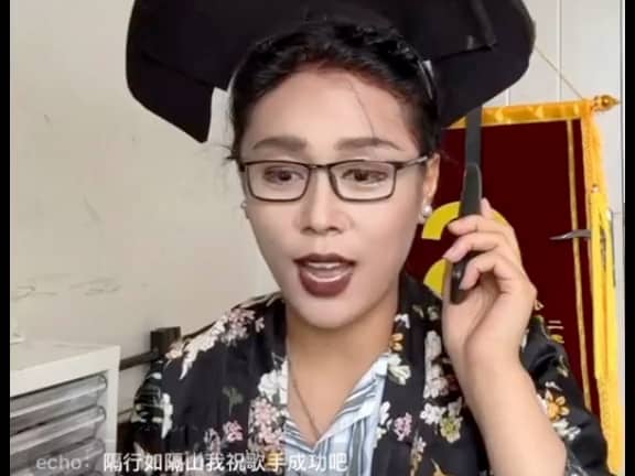 网友现场演绎那姐为守国门摇人帮忙对抗洋人