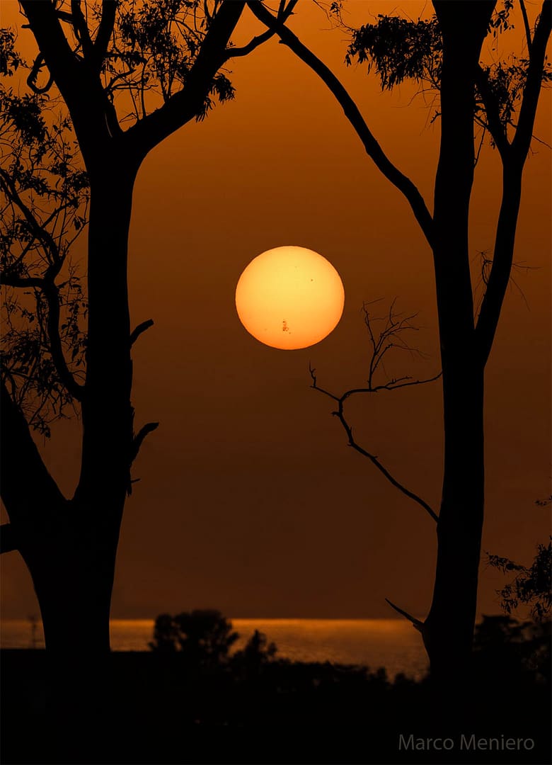 AR 3664 on a Setting Sun AR 3664 on a Setting Sun