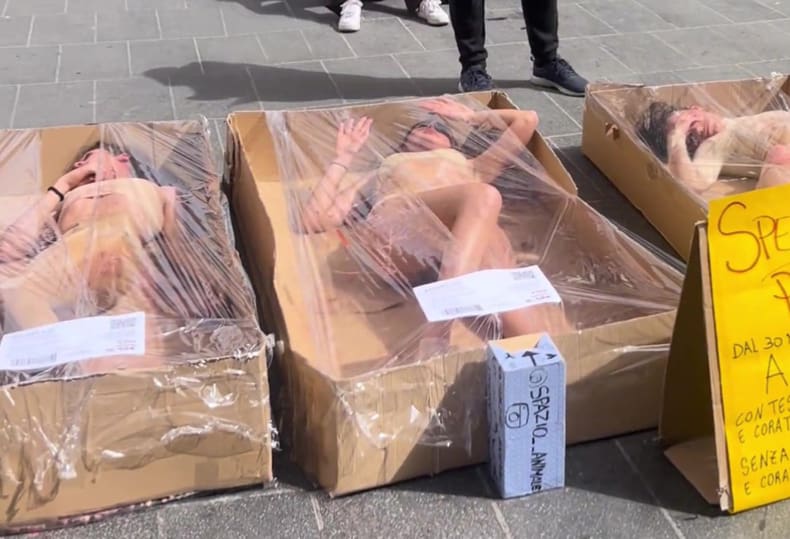 行为艺术？？？