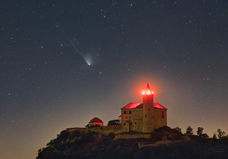 Comet Olbers over Kunetice Castle Comet Olbers over Kunetice Castle