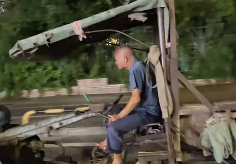 生活一万个为什么 也抵不过一句没什么