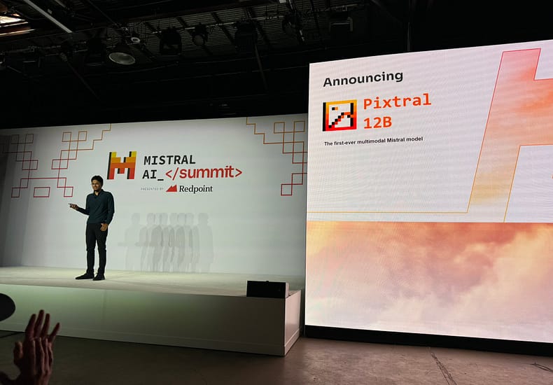 Mistral 推出了其首个多模态模型 Pixtral 12B 可以处理图像和文本任务 Mistral 推出了其首个多模态模型 Pixtral 12B 可以处理图像和文本任务