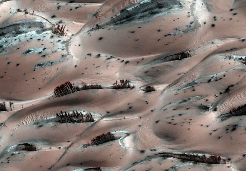 Dark Sand Cascades on Mars Dark Sand Cascades on Mars
