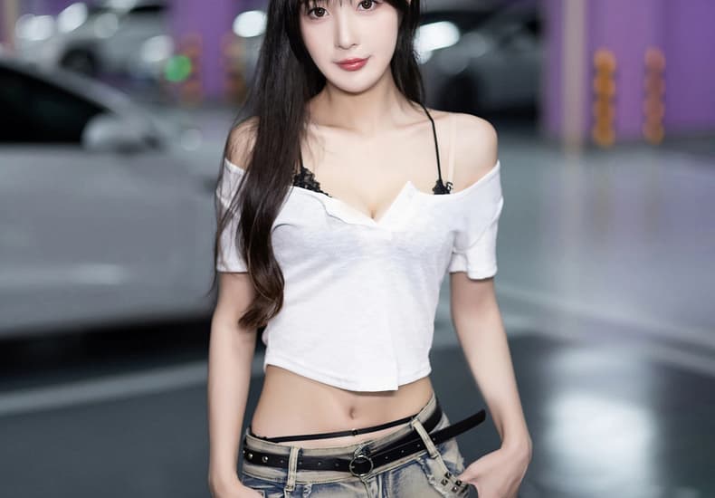 XiuRen第8504_模特林星阑性感白色短T配牛仔短裤露黑色蕾丝内衣撩人诱惑写真81P
