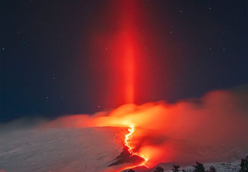 Light Pillar over Erupting Etna Light Pillar over Erupting Etna