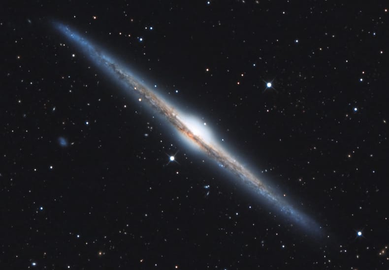 NGC 4565: Galaxy on Edge NGC 4565: Galaxy on Edge