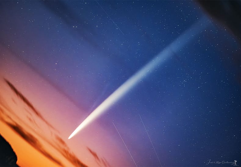 The Long Tails of Comet Tsuchinshan ATLAS The Long Tails of Comet Tsuchinshan ATLAS