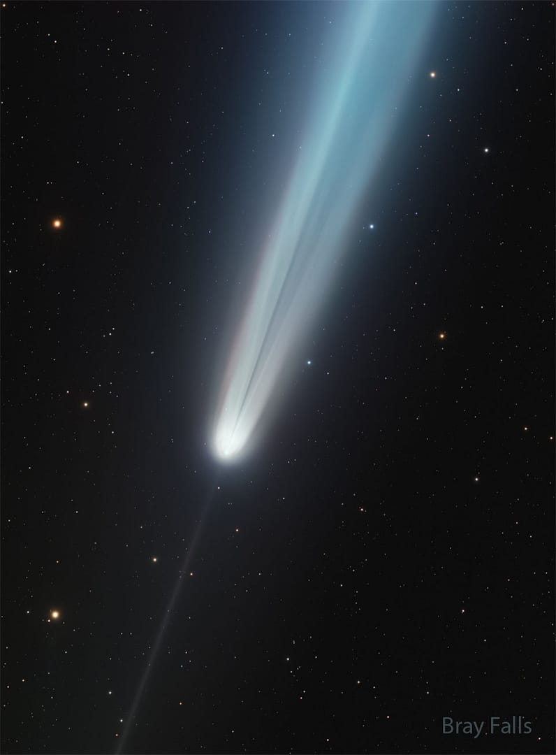 The Unusual Tails of Comet Tsuchinshan Atlas The Unusual Tails of Comet Tsuchinshan Atlas