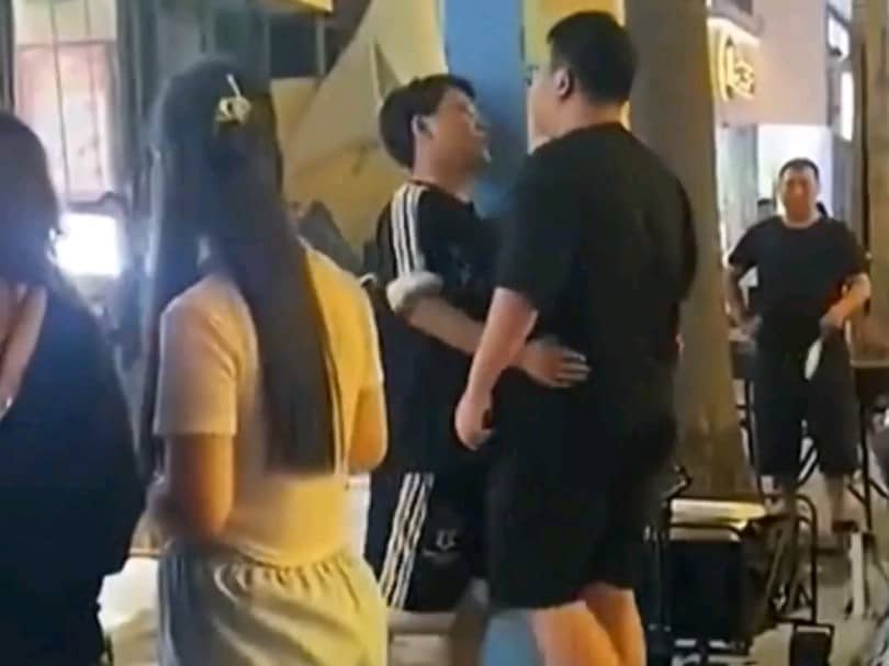 这个视频的配音有点怪 搞笑