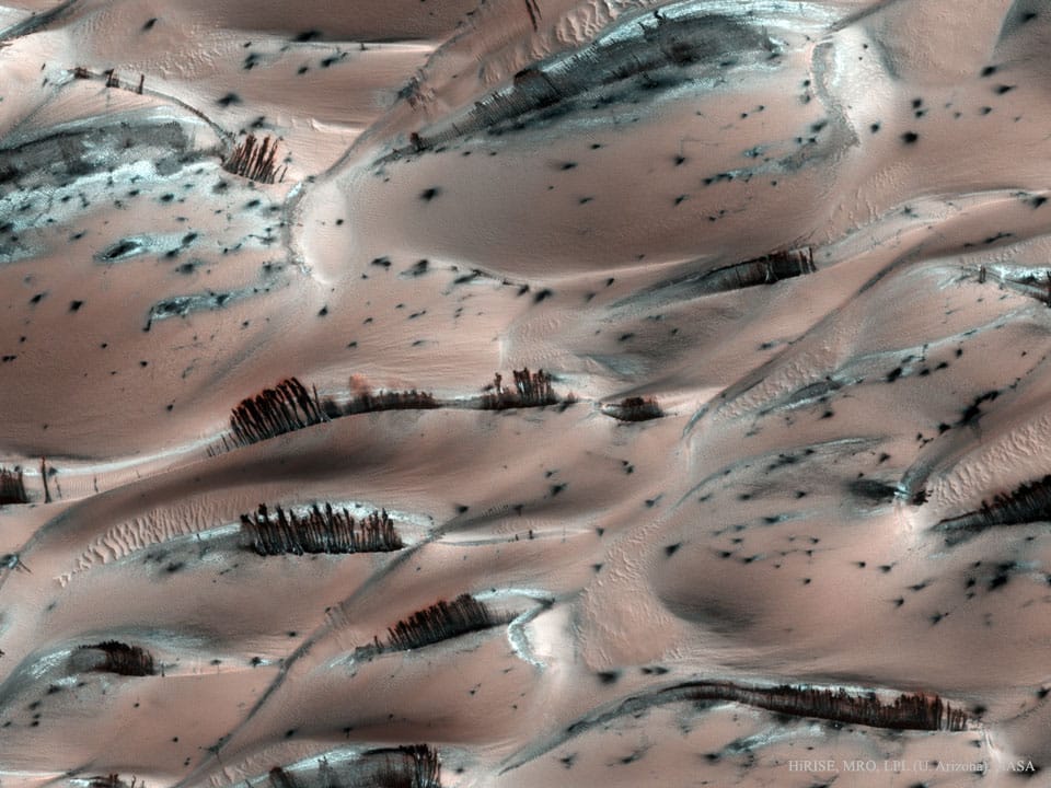 Dark Sand Cascades on Mars Dark Sand Cascades on Mars
